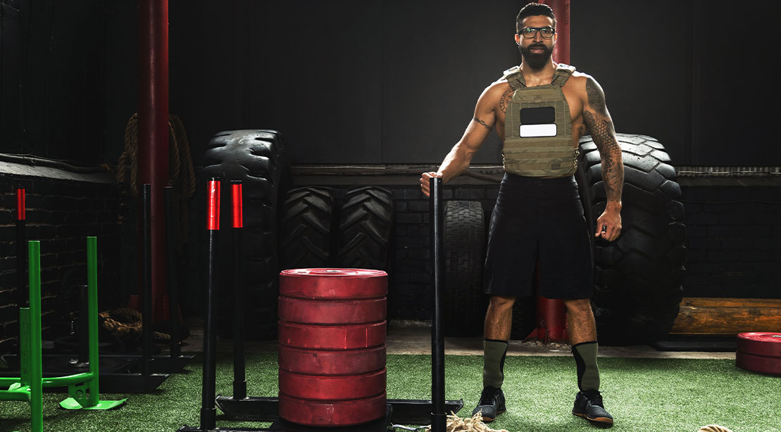 5 Weighted Vest Workouts to Build Strength, Burn Fat & Boost Cardio 5 Weighted Vest Workouts to Build Strength, Burn Fat & Boost Cardio